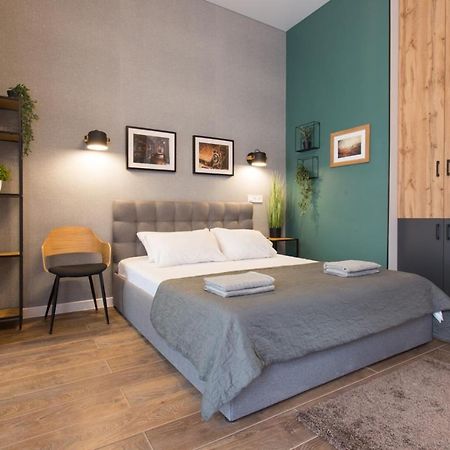 Excellent Apartment In The Center - Alchevskyh Str. 23 Charkov Buitenkant foto